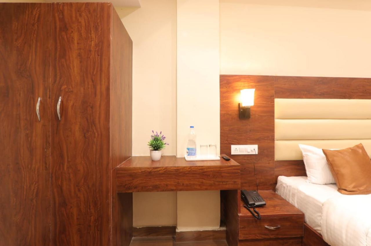 Hotel Blueark Lucknow Exterior photo